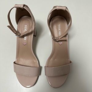 Steve Madden girls patent sandals, size 3.